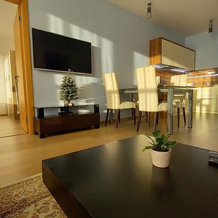 Panorama City - Spacious Apartment Near Eurovea Bratislava Exterior foto