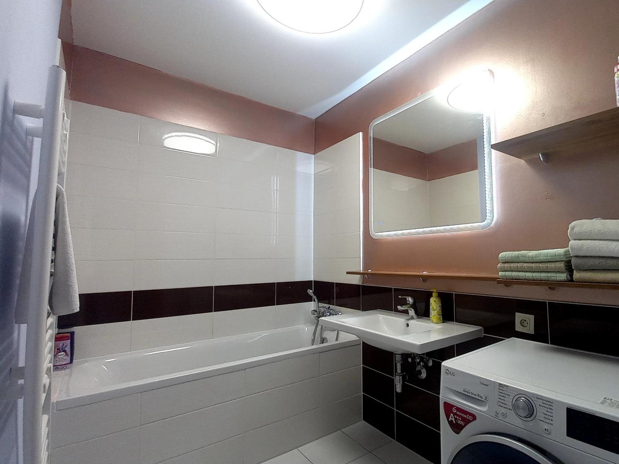 Panorama City - Spacious Apartment Near Eurovea Bratislava Exterior foto