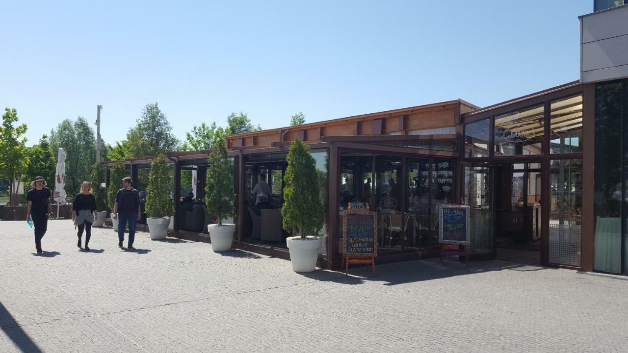 Panorama City - Spacious Apartment Near Eurovea Bratislava Exterior foto